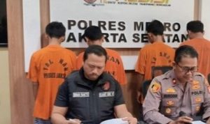 Foto : Oknum DC (Debt Collector) Menjual Motor hasil Sitaan ditangkap Polisi.