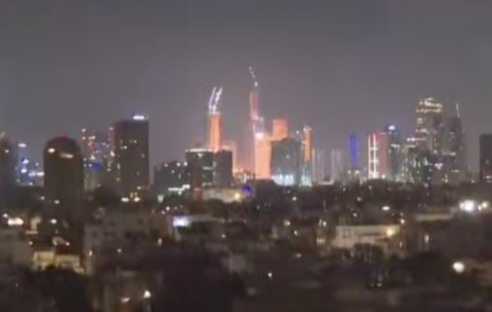 Foto: Iran Balas Serangan Israel