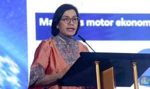 Foto CNBC: Menteri Keuangan, Sri Mulyani menyampaikan pidato utama dalam acara CNBC Indonesia Economic Update 2025 di Jakarta, Rabu (18/6/2025).